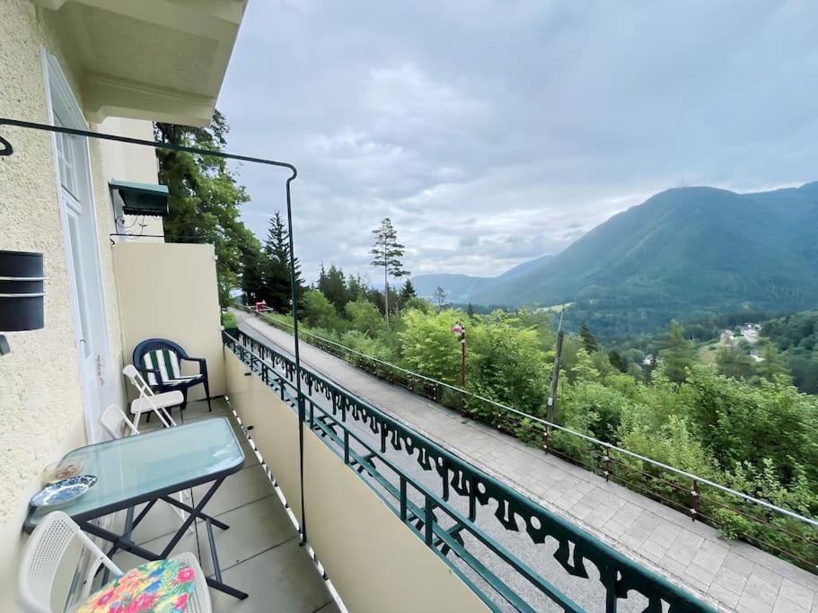 Villa Alexandercharmante Wohnung Mit Bergblick, Villa Alexander Semmering Exterior photo